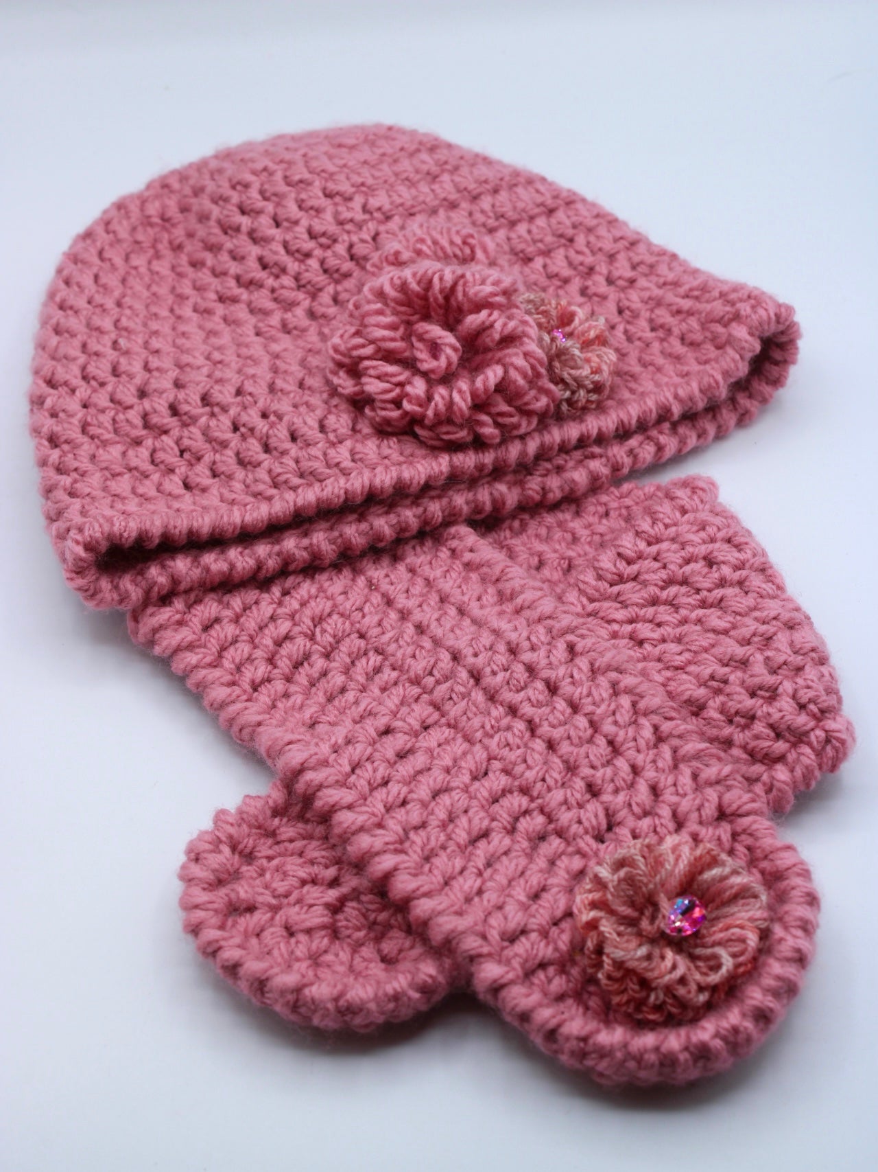 Set Cappelli più Collo all’uncinetto  Rosa