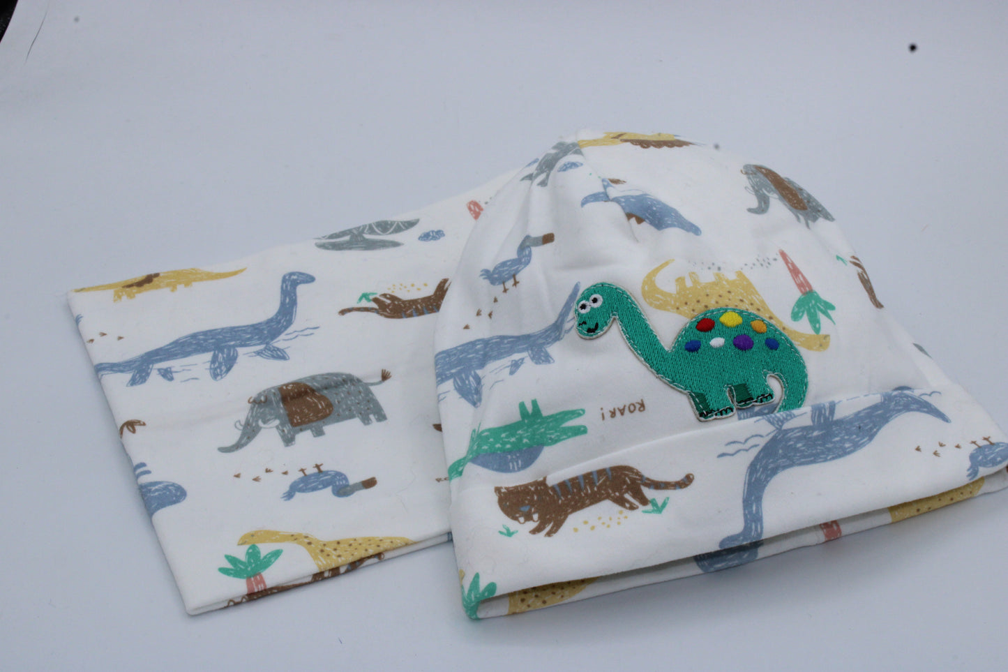 Set cappellino + scaldacollo Roar